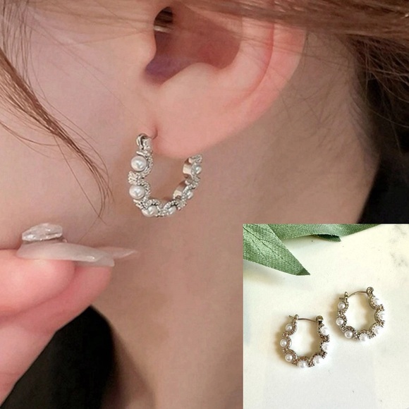 2/$30🌵 Pearl Studded Silver Earrings Huggie Hoop Vintage Style Boho Gift NEW - Picture 1 of 11